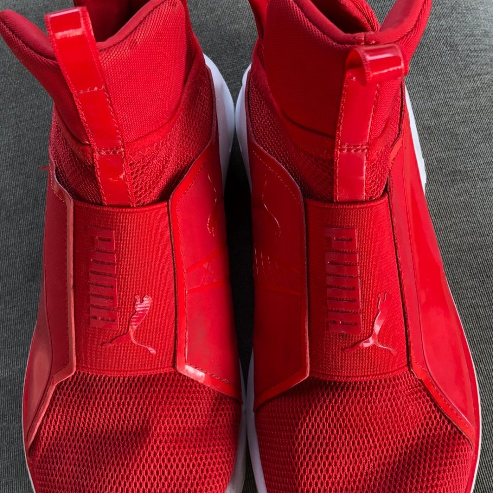 Ladies Puma Sneakers, Size 7, Red